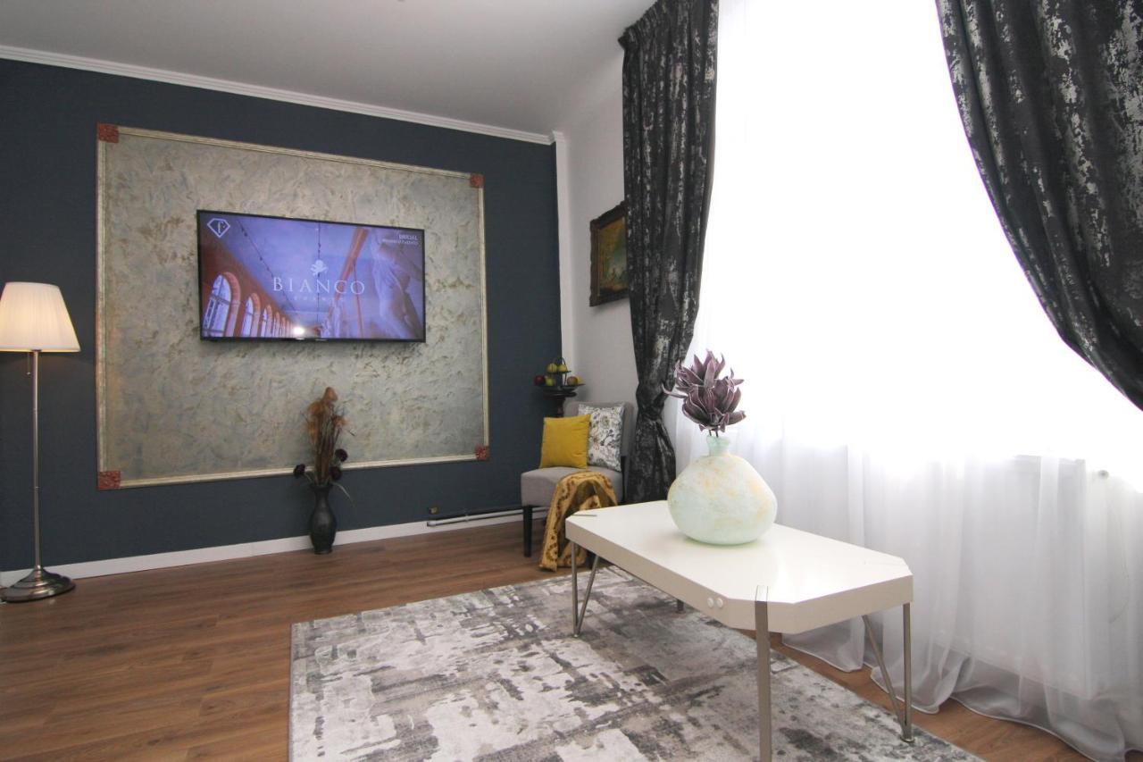 Kas 1Bd Apartment Unique Central Unirii Бухарест Экстерьер фото