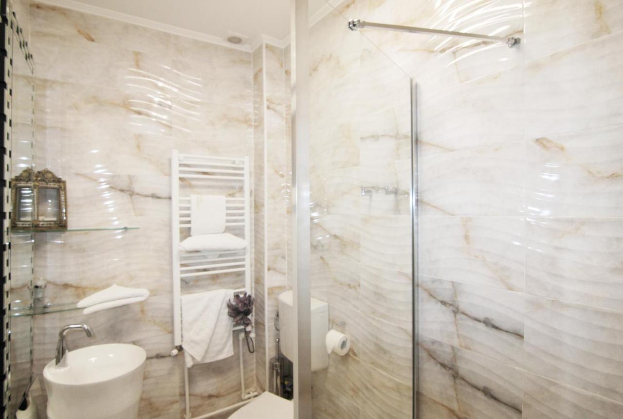 Kas 1Bd Apartment Unique Central Unirii Бухарест Экстерьер фото